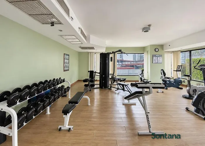 Luxurious 2br Ultra Fast Wifi Phrom Phong