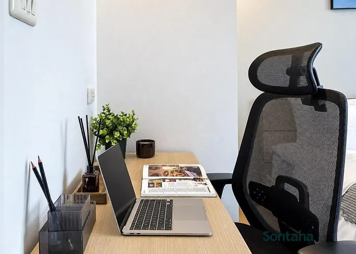 Luxurious 2br Ultra Fast Wifi Phrom Phong