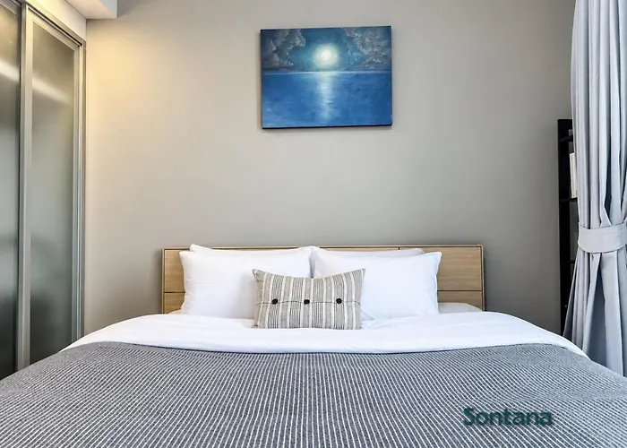 Luxurious 2br Ultra Fast Wifi Phrom Phong *