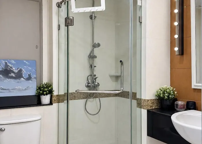 Luxurious 2br Ultra Fast Wifi Phrom Phong
