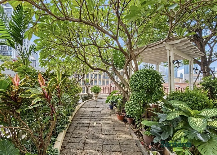 Luxurious 2br Ultra Fast Wifi Phrom Phong